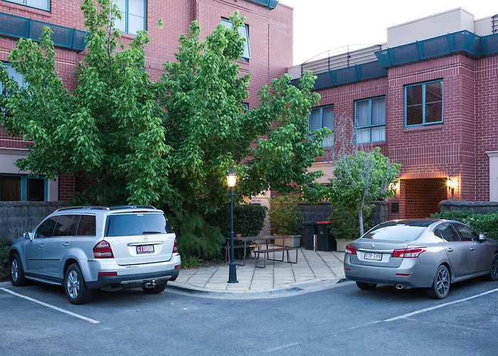 Majestic Tynte Street Apartments Adelaide